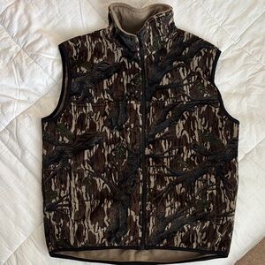 Men's Woodland Camo Vest
